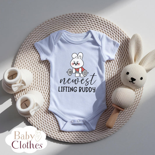 newest lifting buddy baby bodysuit, cute lifting baby outfit, baby announcement, newborn baby gift, daddys lifting partner onesie®