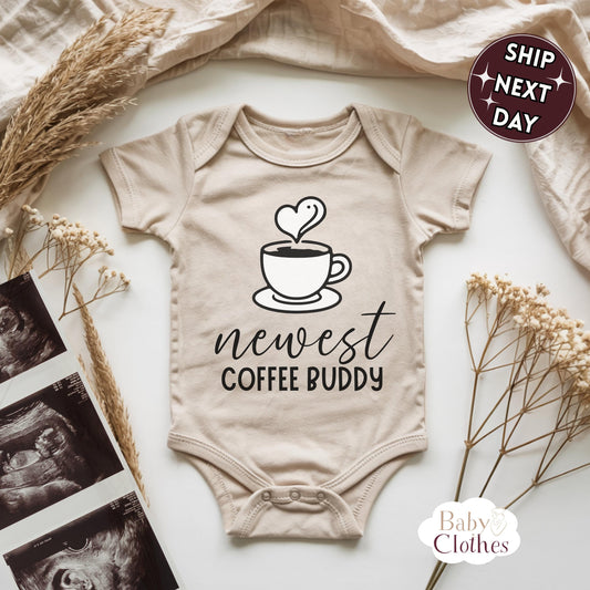 newest coffee buddy baby bodysuit, cute coffee lover baby outfit, baby announcement, newborn baby gift, daddys coffee partner onesie®